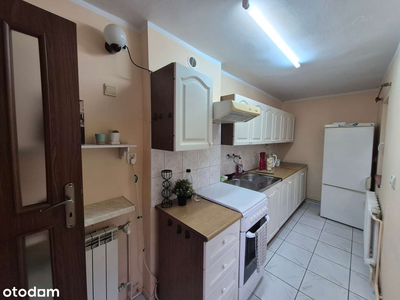 Przytulny , przestronny dom w cichej i zielonej okolicy-4