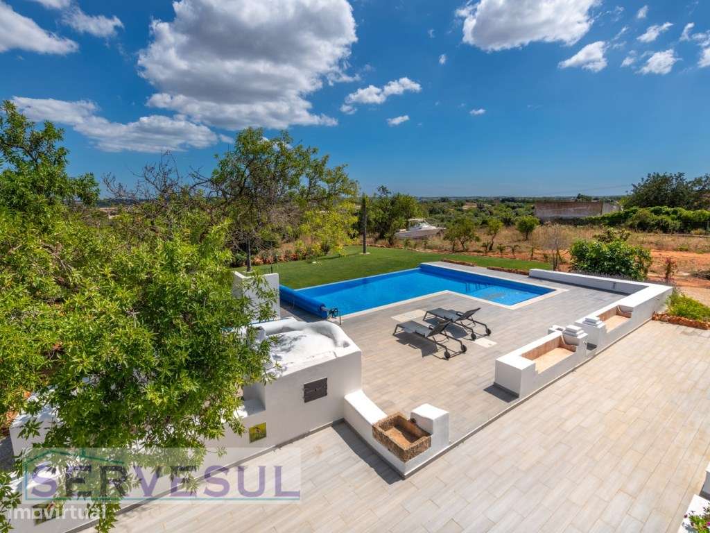 Luxuosa Moradia de luxo de 2 andares composta por 4 quartos, com um...-46