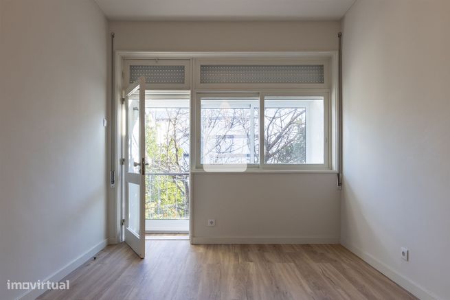 Apartamento T3 renovado em Massarelos-23