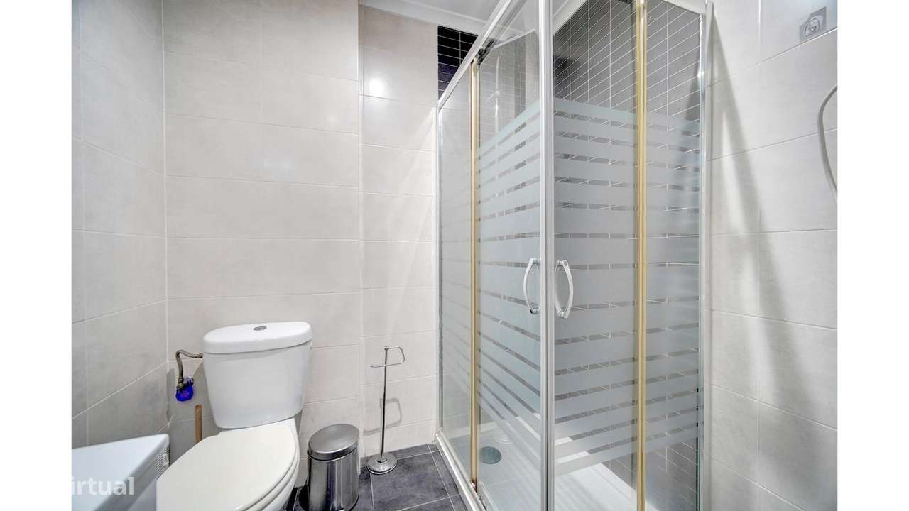 Apartamento T3 em Lisboa com terraço-12