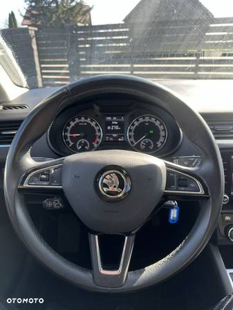 Skoda Octavia 1.6 TDI DSG Premium Edition - 20