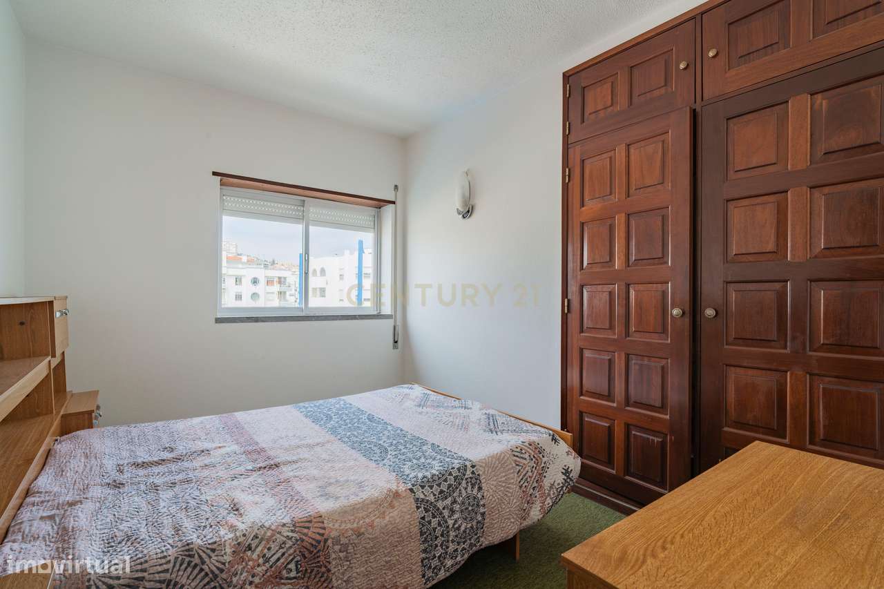 Apartamento T2 à Venda | Nazaré | Vista Lateral para o Mar-4