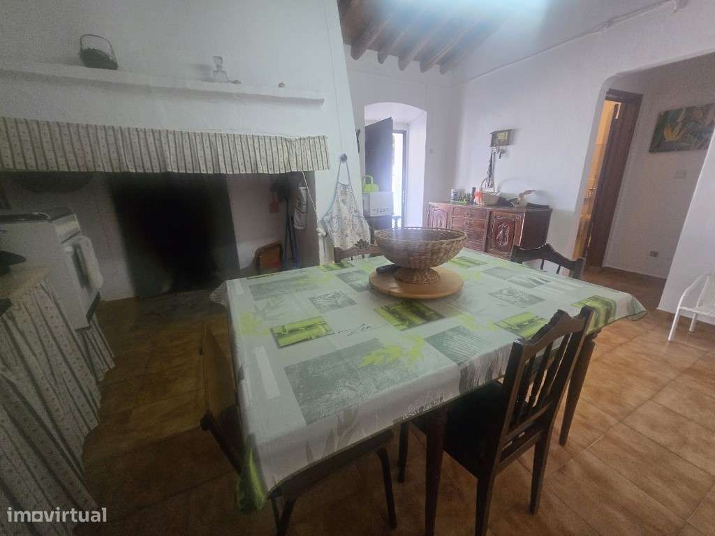 Moradia com T2 + T1 a 5 min da Praia Fluvial de Azenhas d'El Rei-4