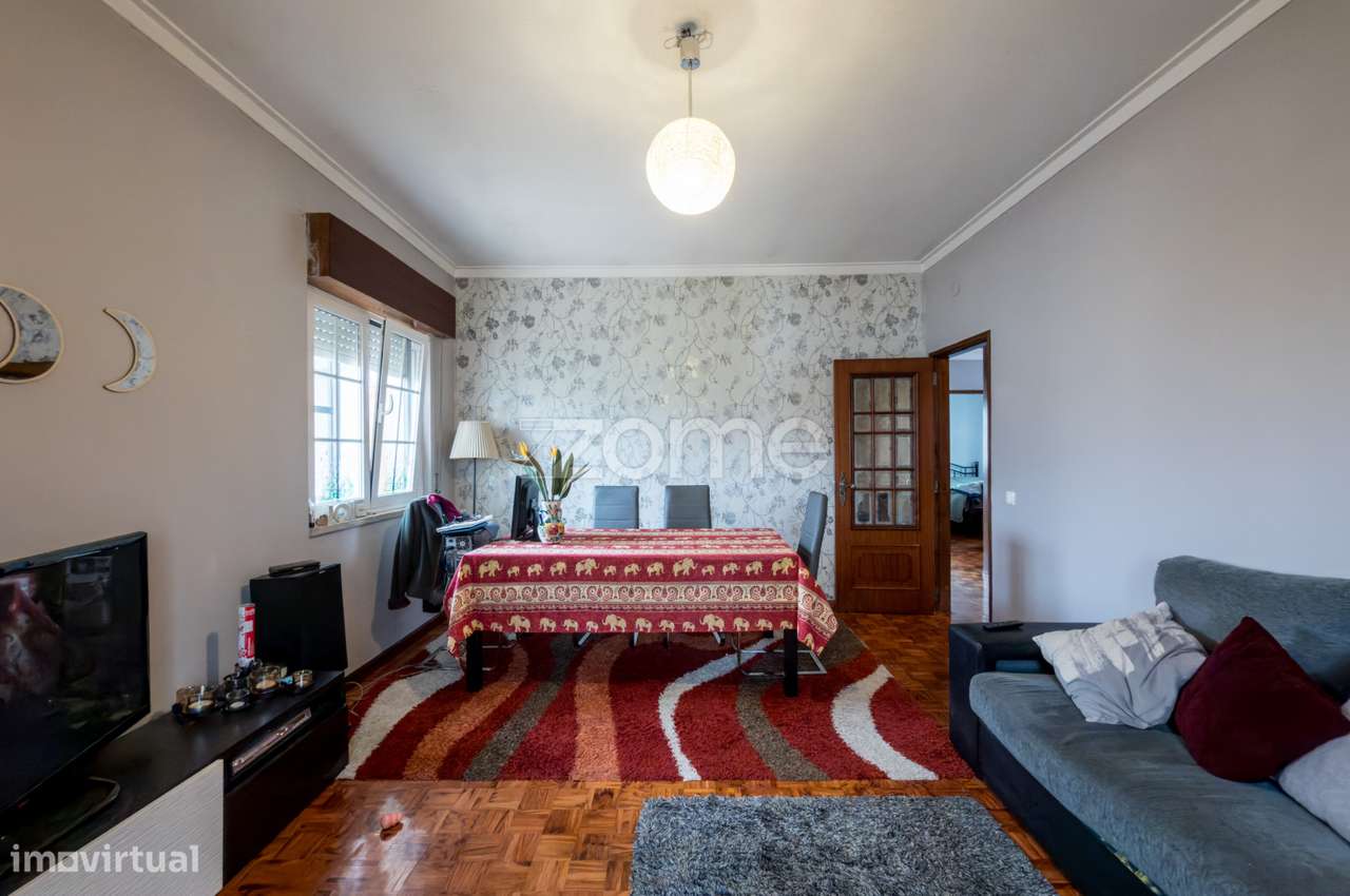 Moradia T4 c/ garagem e 435m2 de terreno - Famões-8