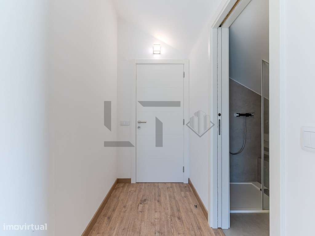 Fantástica Moradia T4 Moderna com Vista Mar, Jardim e Estacionament...-17