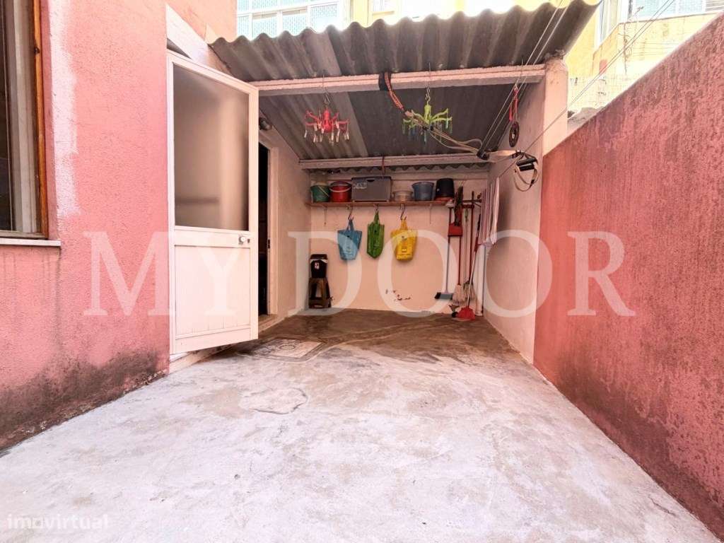 Apartamento T2 em Moscavide - Excelente Área - TERRAÇO 25M-5