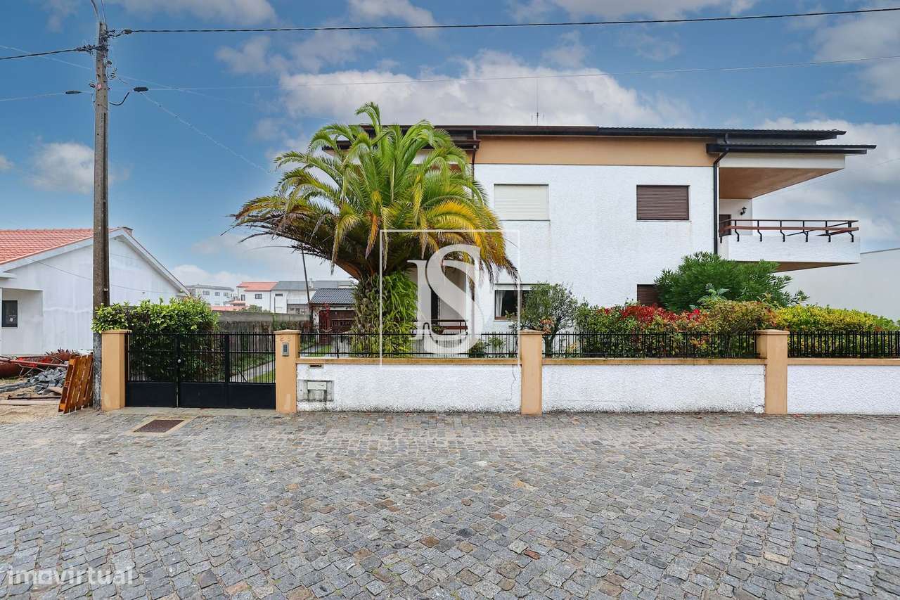 Moradia a poucos minutos da PRAIA! - Grande imagem: 2/33