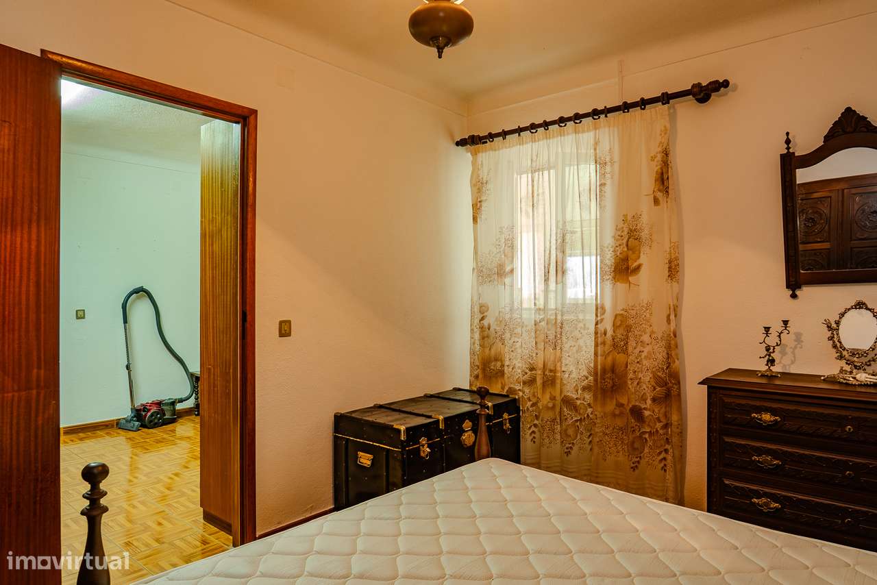 Moradia com Quintal e Garagem à Venda em Viana do Alentejo-48