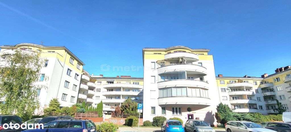 Do sprzedaży atrakcyjne, 2- pokojowe mieszkanie.-11