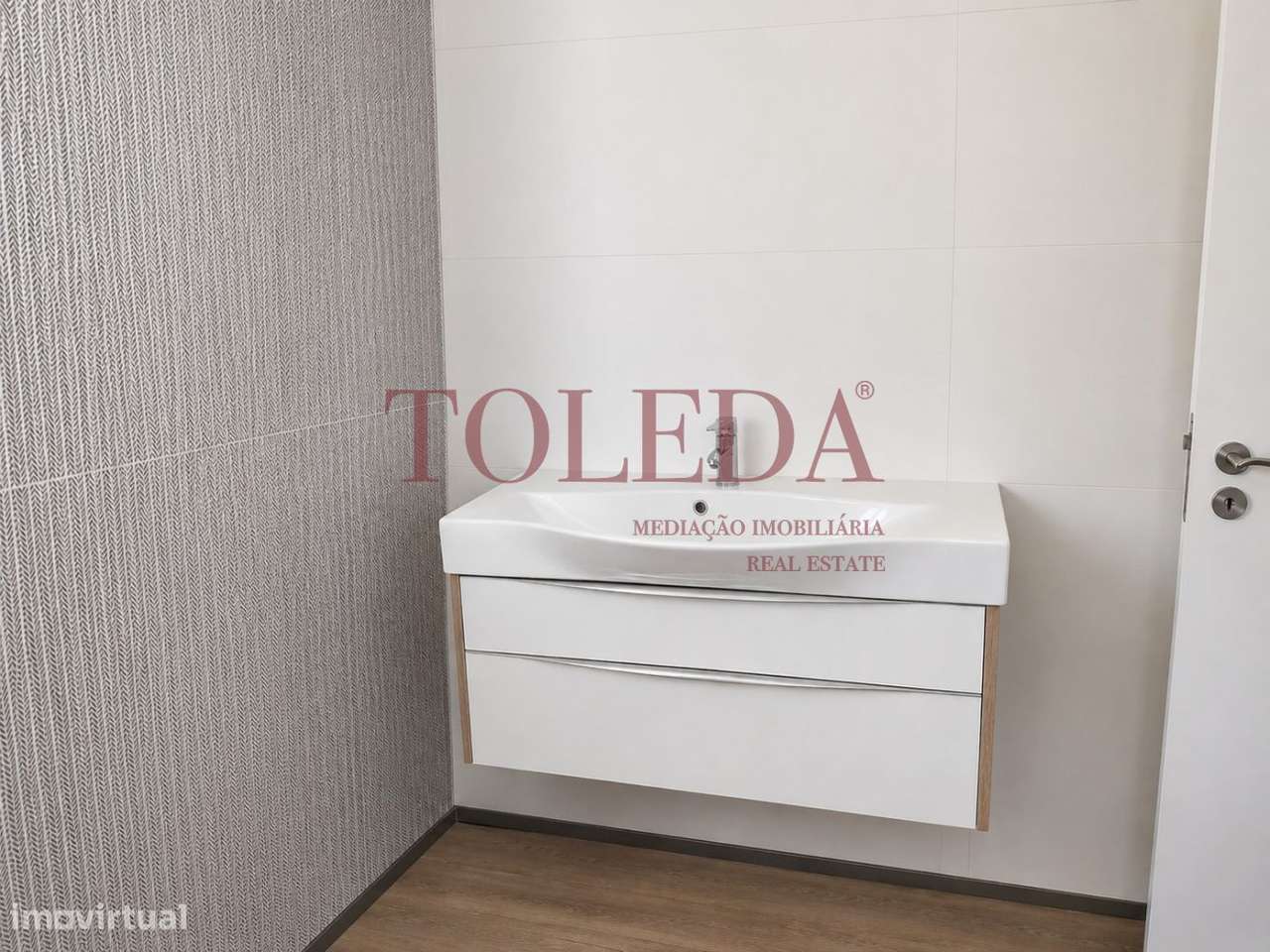 Moradia Isolada T5 com lote de 850m2-21
