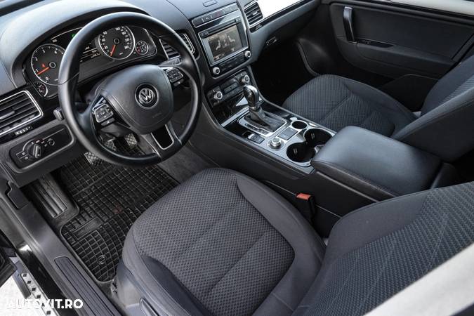 Volkswagen Touareg 3.0 V6 TDI BMT - 12