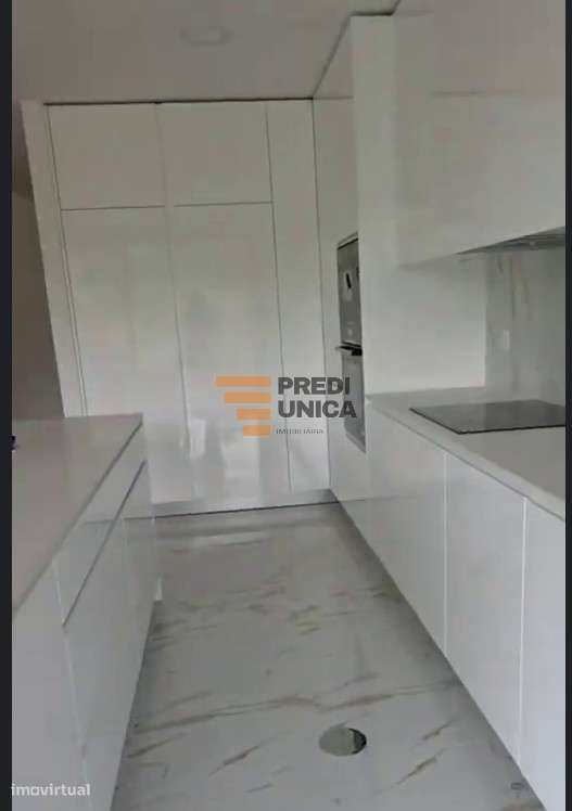 Moradia T3+1  Arquitetura Moderna Oferta ato escritura-19