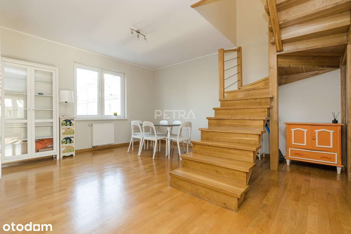 Przestronne, dwupoziomowe mieszkanie przy metrze-5