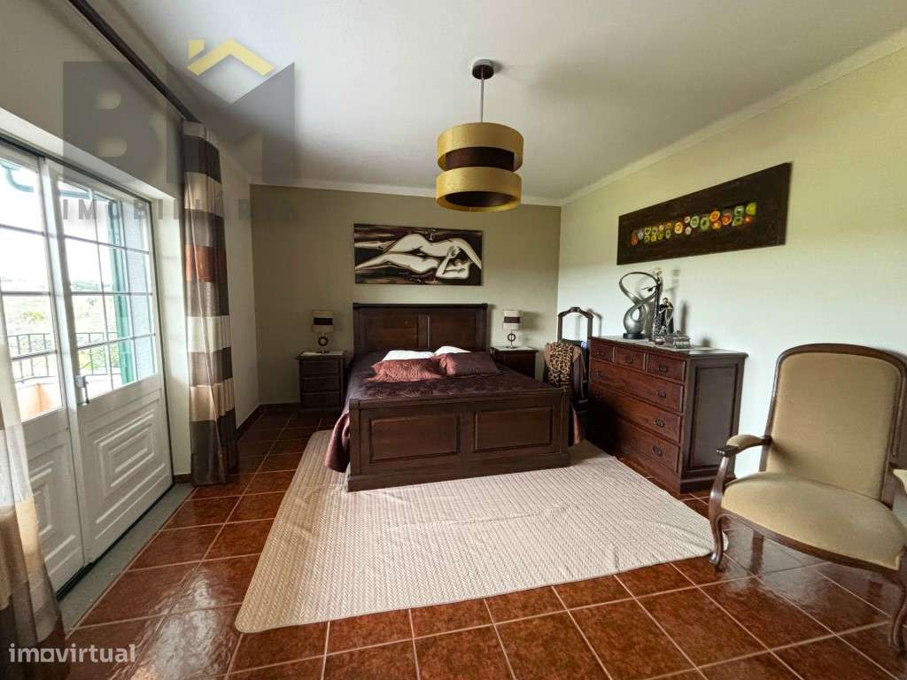 Moradia T4 com 5000m2 de terreno - Escalos de Baixo (Castelo Branco)-15