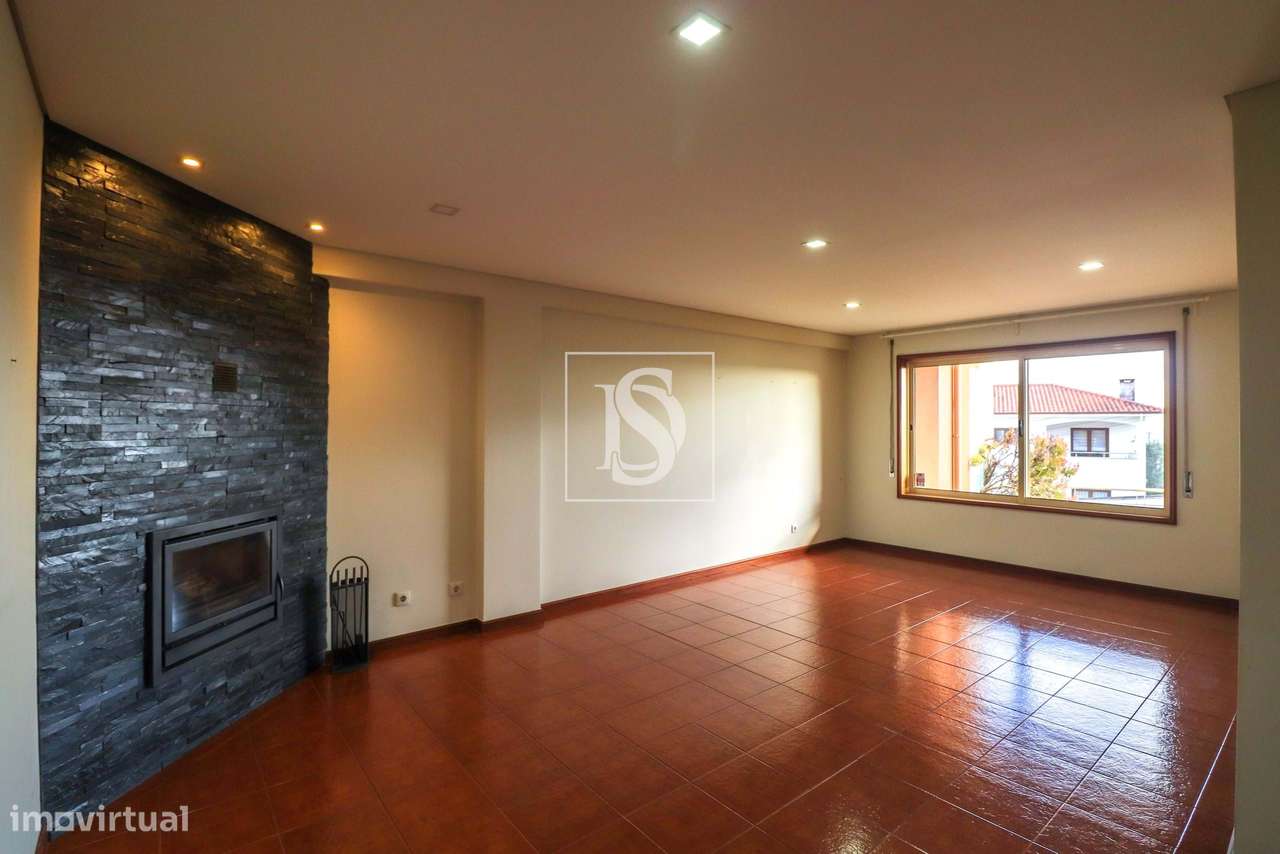 Apartamento T3 com suíte, em Sanguedo - Grande imagem: 2/26