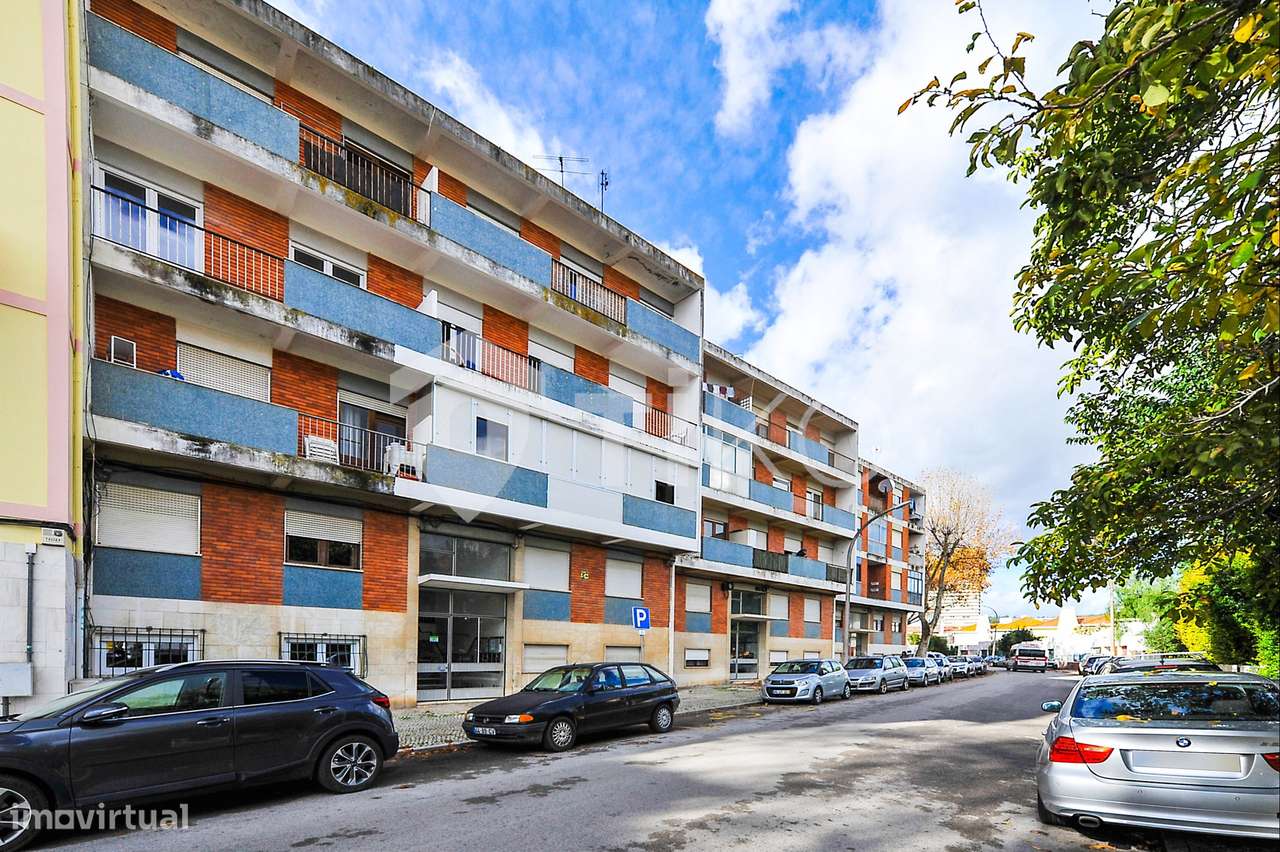 Apartamento T3 renovado no Montalvão, Setúbal-32