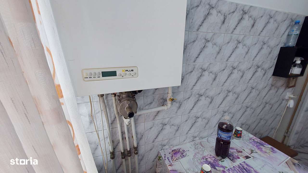 Apartament 3 camere, etaj 3, între două școli , Mioveni-4