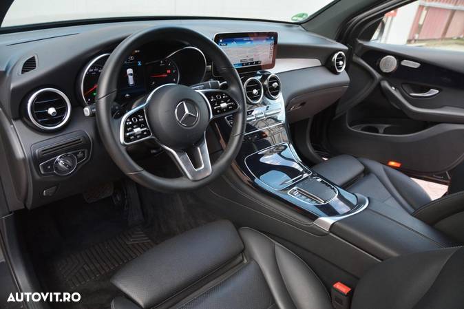 Mercedes-Benz GLC 300 e 4Matic 9G-TRONIC AMG Line - 18