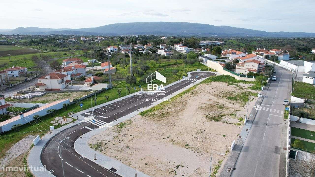 Lote localizado em Torres Novas - Grande imagem: 3/21