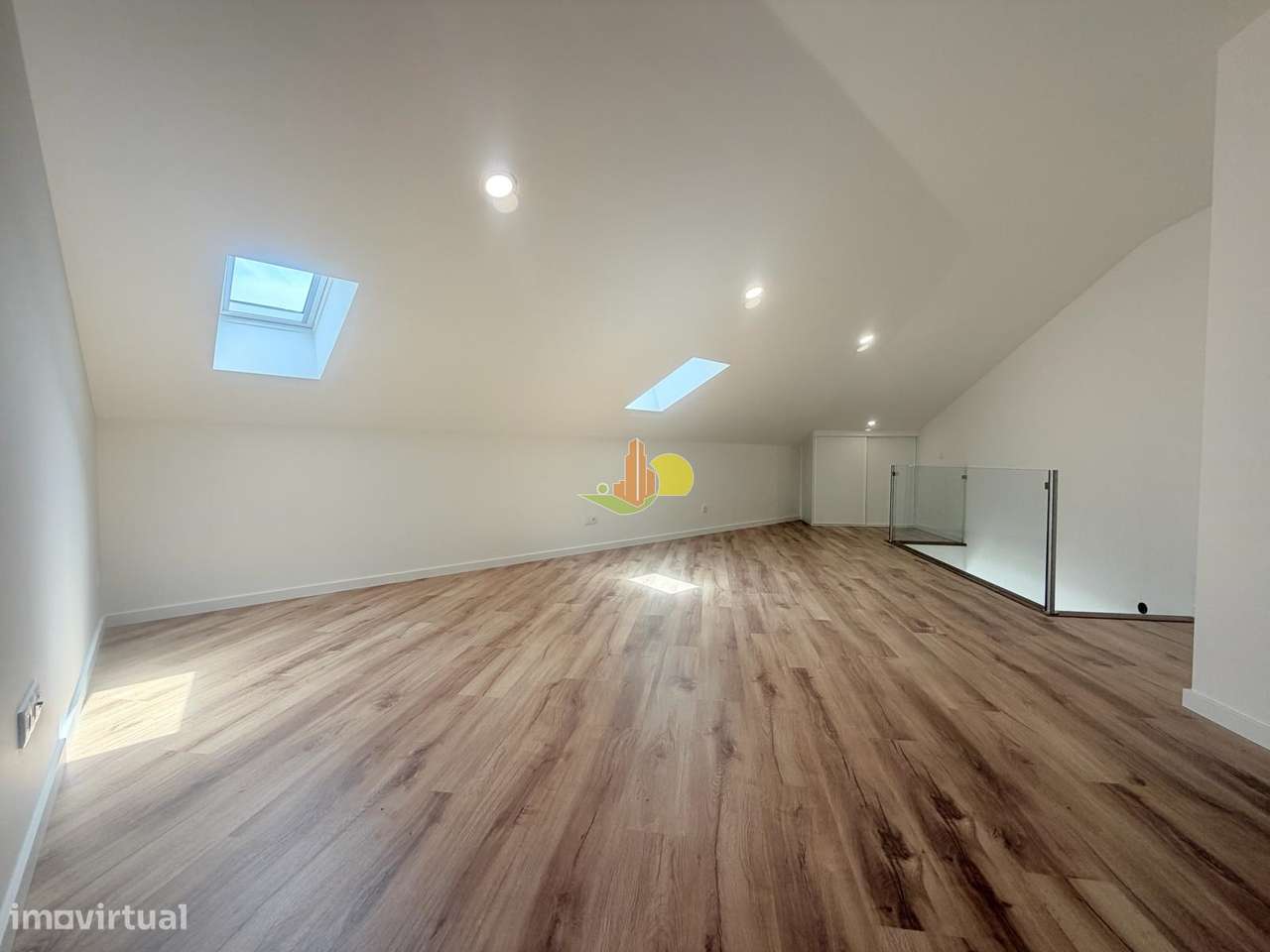 T2+2 Duplex com Garagem Dupla-25