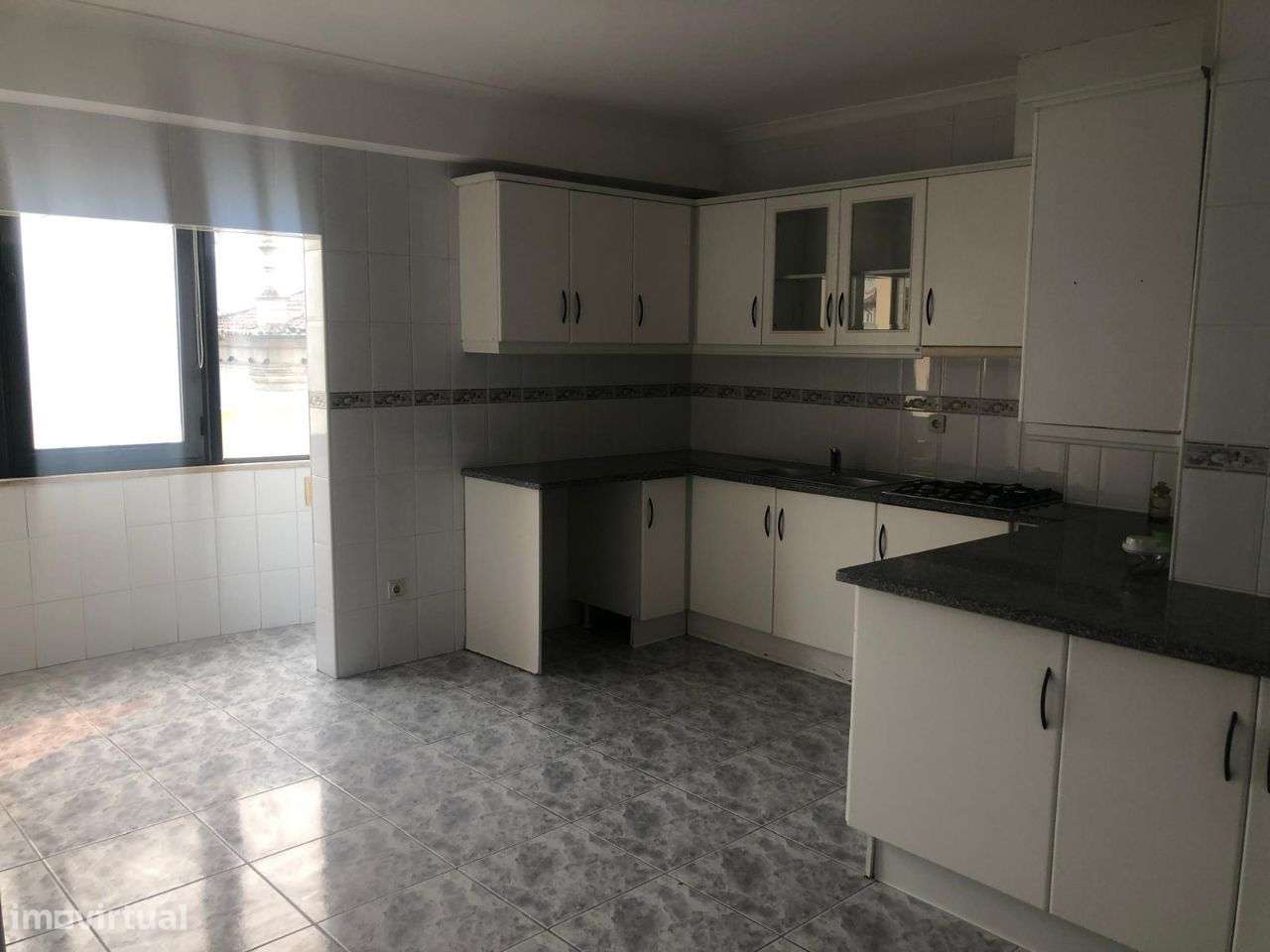 Excelente T3 centro da Régua com 2  terraços e box-3