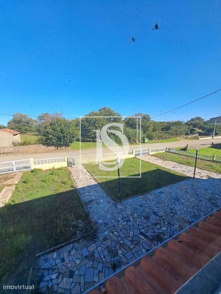 Venda de Moradia T4 independente em S. João da Corveira, Valpaços-28