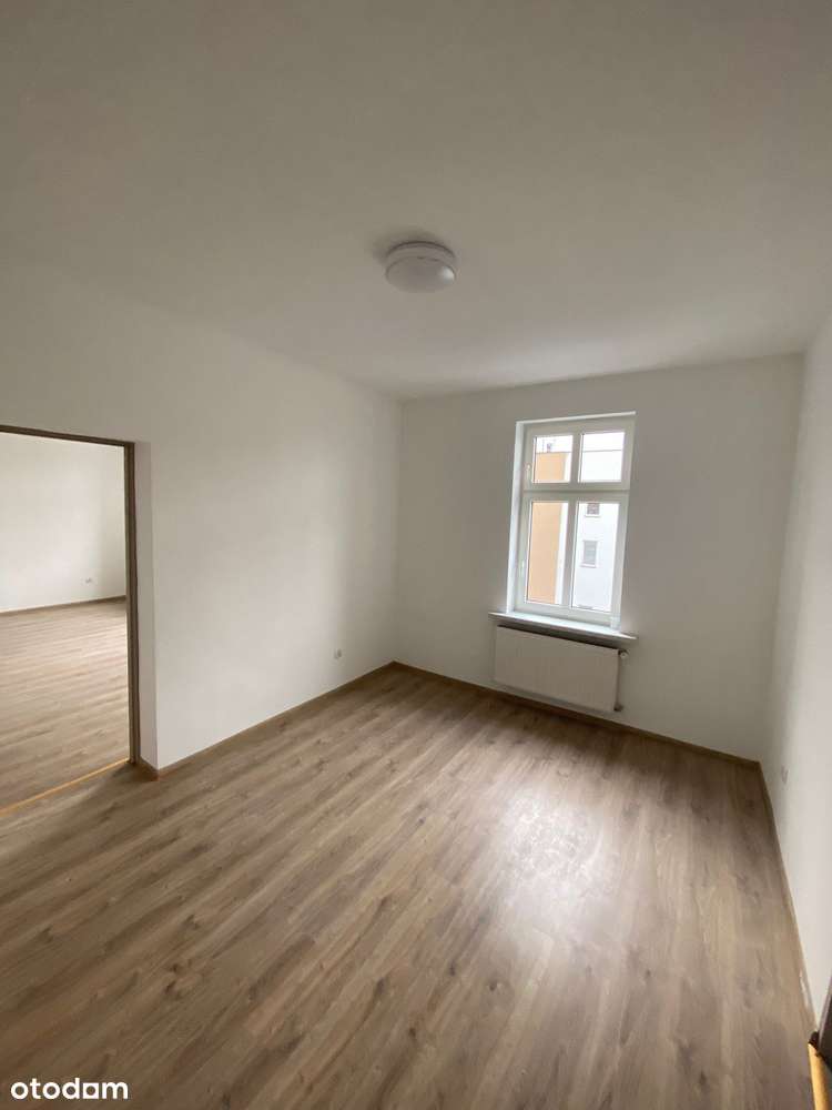 Wynajęta kamienica - 15 mieszkań, po remoncie-12