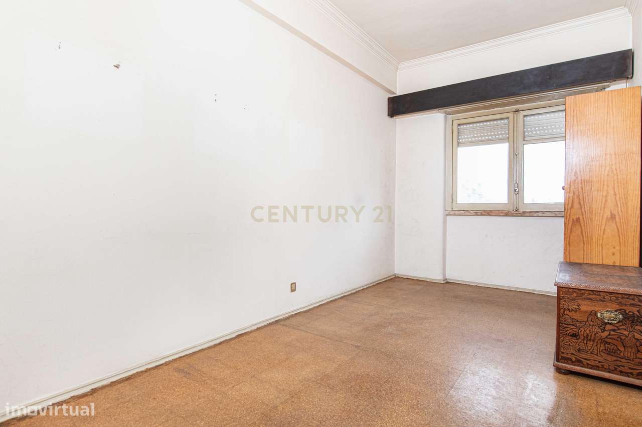 Apartamento T2 Avenida do Uruguai - Benfica - Grande imagem: 5/20