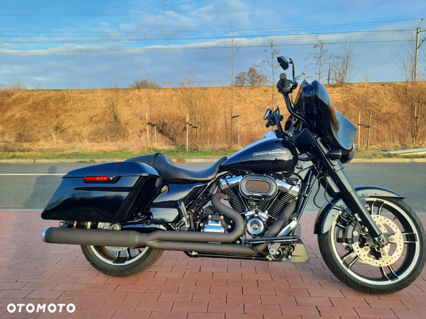 Harley-Davidson Touring Street Glide - 4