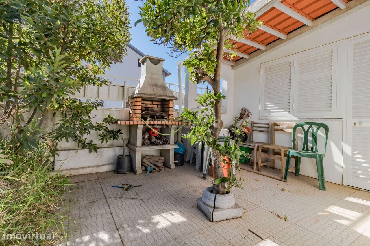 Casa T2 em Fernão Ferro, Seixal - Oportunidade Única!-36