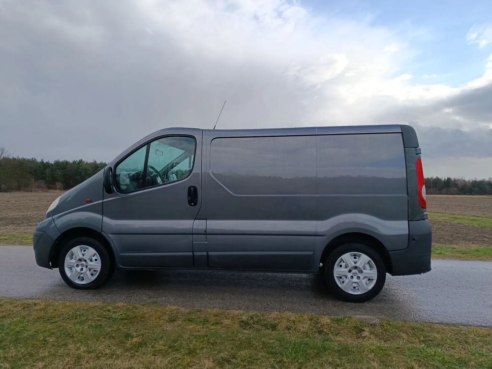 Opel Vivaro 2011