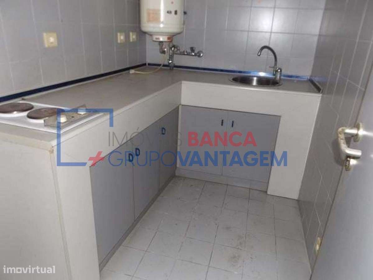 Loja para venda em Amiais de Baixo / Santarém - Grande imagem: 5/8