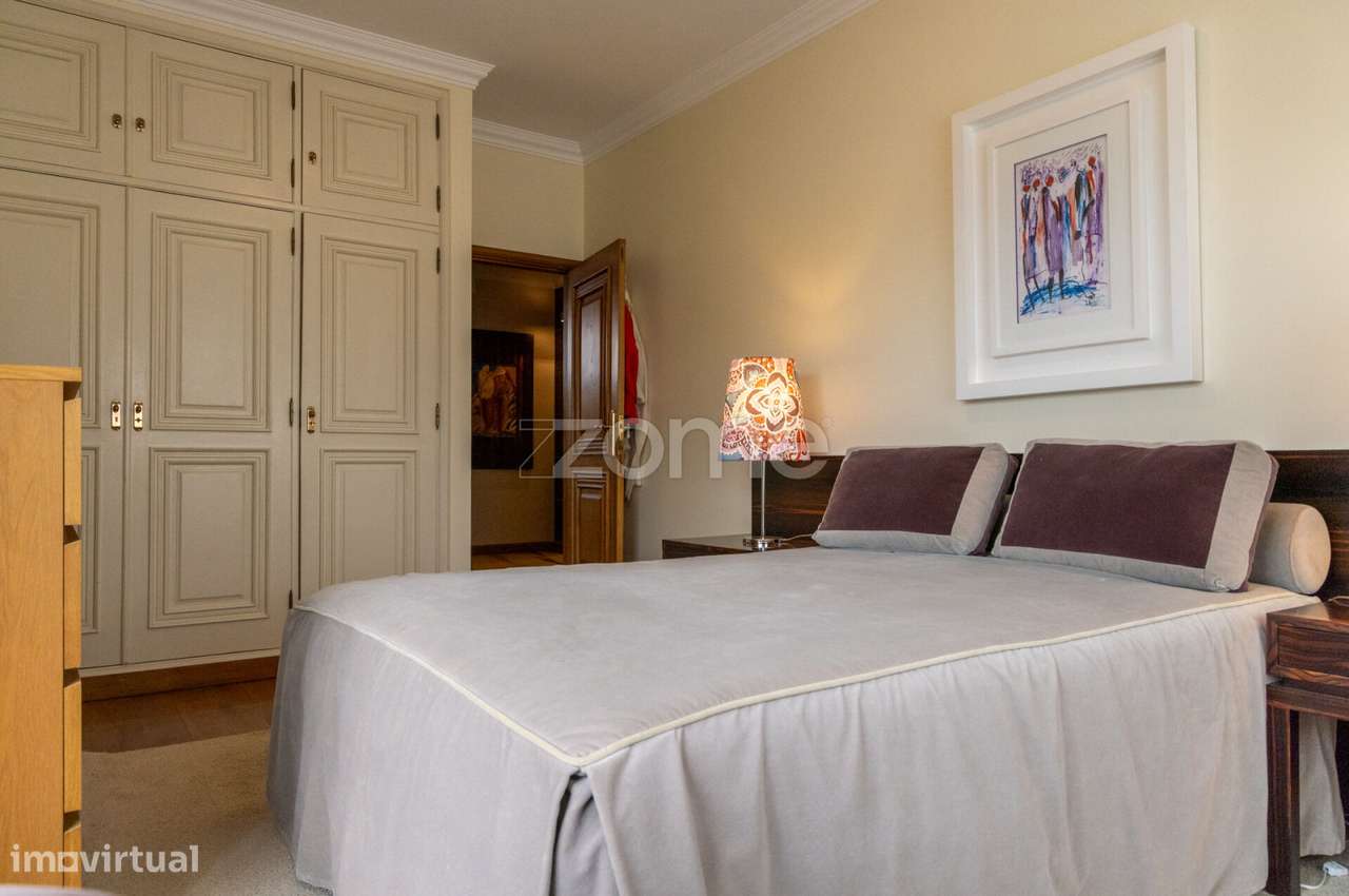 LUXUOSA MORADIA - LOCALIZAÇÃO PREMIUM NO CENTRO DE FAMALICÃO-47