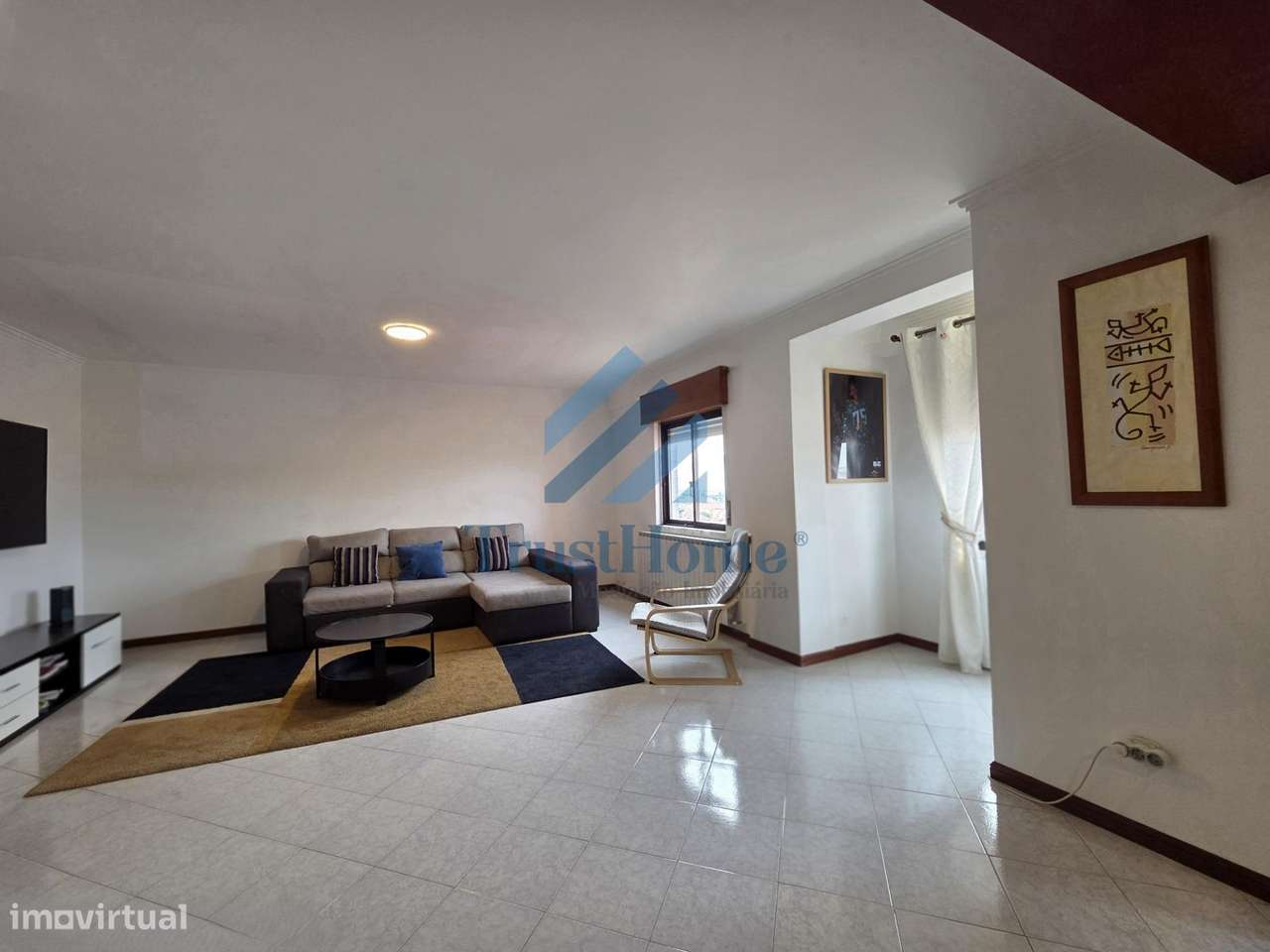 T5 duplex na Tapada das Mercês com 225m2 com lugar de parqueamento - Grande imagem: 2/40