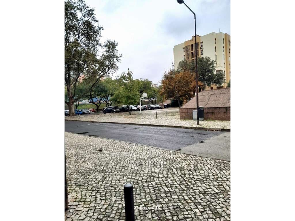 Apartamento T3 em Telheiras - Excelente localização e luminosidade-15