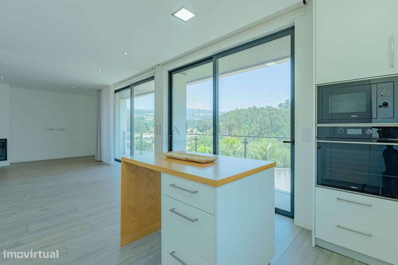 Moradia T4 Moderna com 3 Suítes em Terreno de 460m2-44