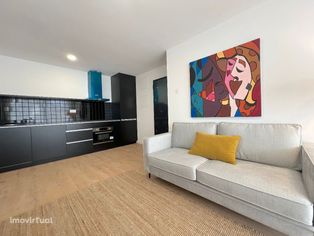 Apartamento T1 Varanda, Terraço e Garagem em Vila Nova de Gaia