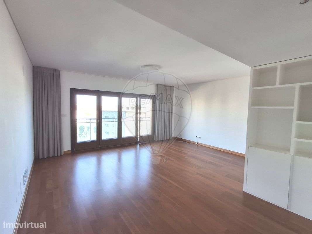 Apartamento T3 para arrendamento - Grande imagem: 2/22