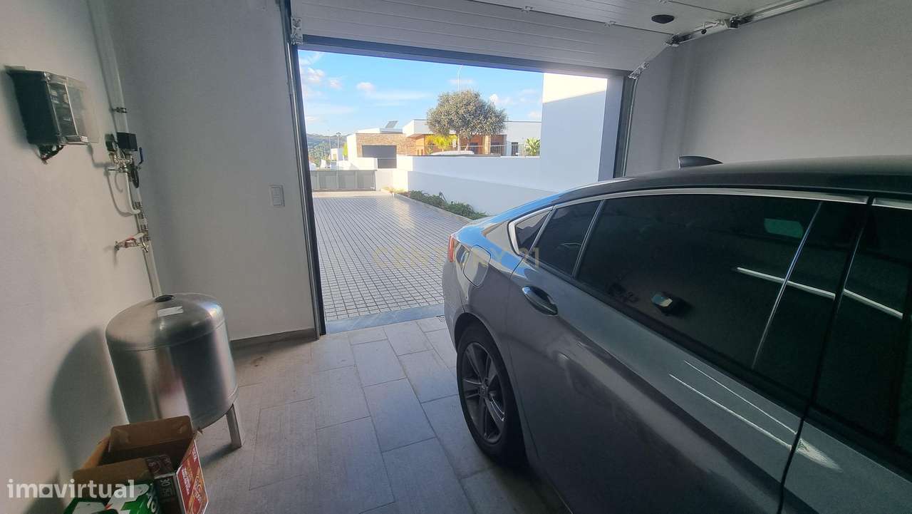 Moradia isolada T4 Jardins de Santiago - Setúbal-34