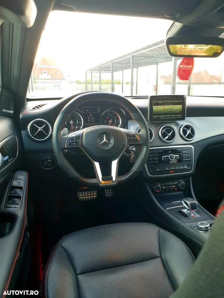 Mercedes-Benz GLA 45 AMG 4MATIC Aut. - 9