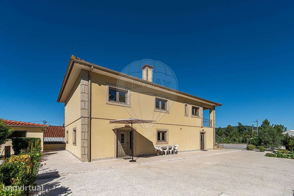 Moradia T6 para venda-3