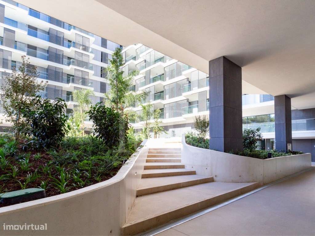 Apartamento T1 em condomínio com piscina nas Avenidas Novas - Grande imagem: 3/22