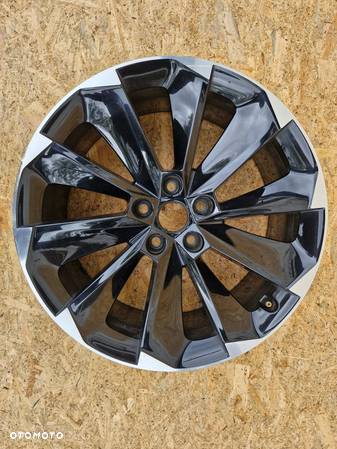 FELGA SKODA SUPERB III 19" 3V0601025S - 1