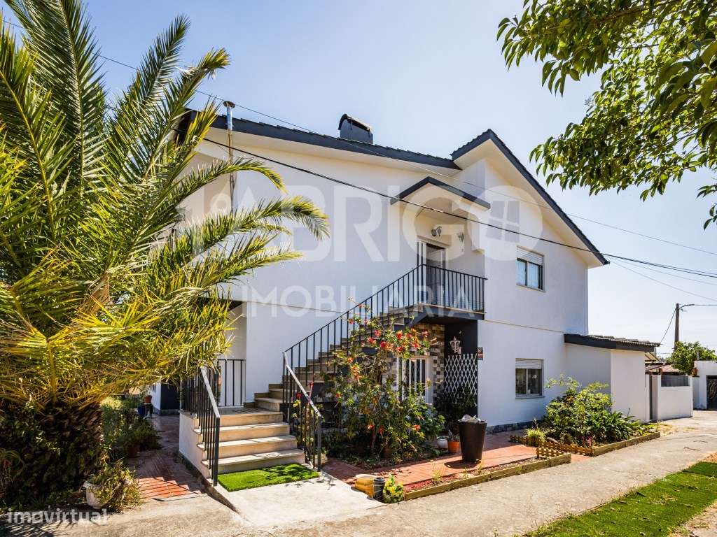 Moradia Bi-Familiar-40
