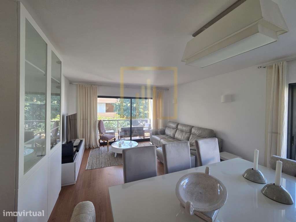 T3 amplo, seminovo, com lugar de estacionamento, em Cerro Ruivo, Po...-6