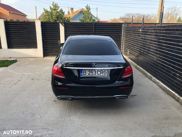 Mercedes-Benz E 220 d Aut. - 2