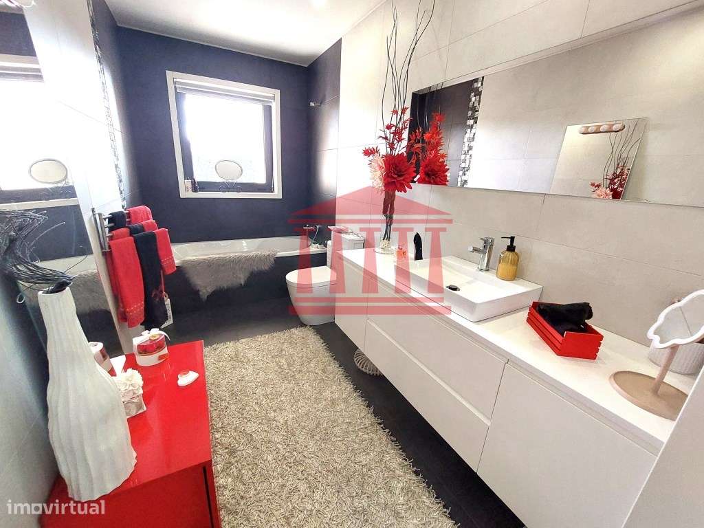 MORADIA TÉRREA SEMINOVA-34