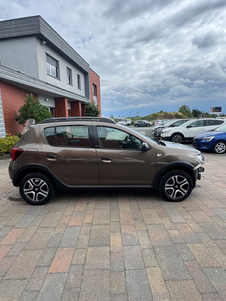 Dacia Sandero II (2012-2020) TCe 100 Celebration 2018