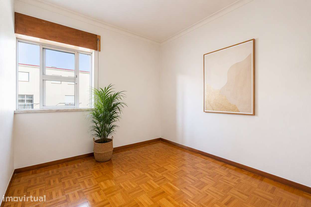 Apartamento T3 Duplex para remodelar em Alverca-22