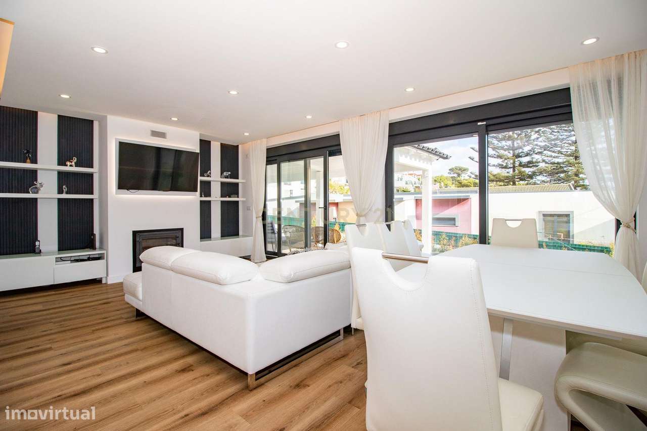 Vivendo o Sonho: Luxuosa Moradia T5 em Albarraque com Espaço de Lazer-23